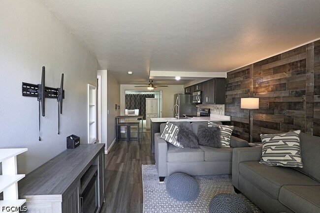 Photo - 2184 Arden St