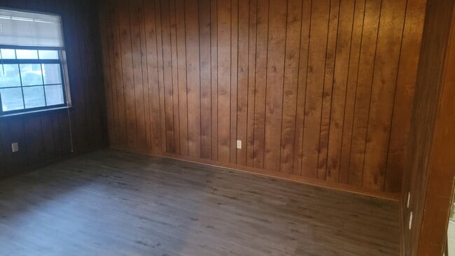 Photo - Fantastic Location! Unit B
