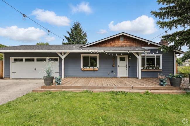 Building Photo - 4918 NE 54th St Rental