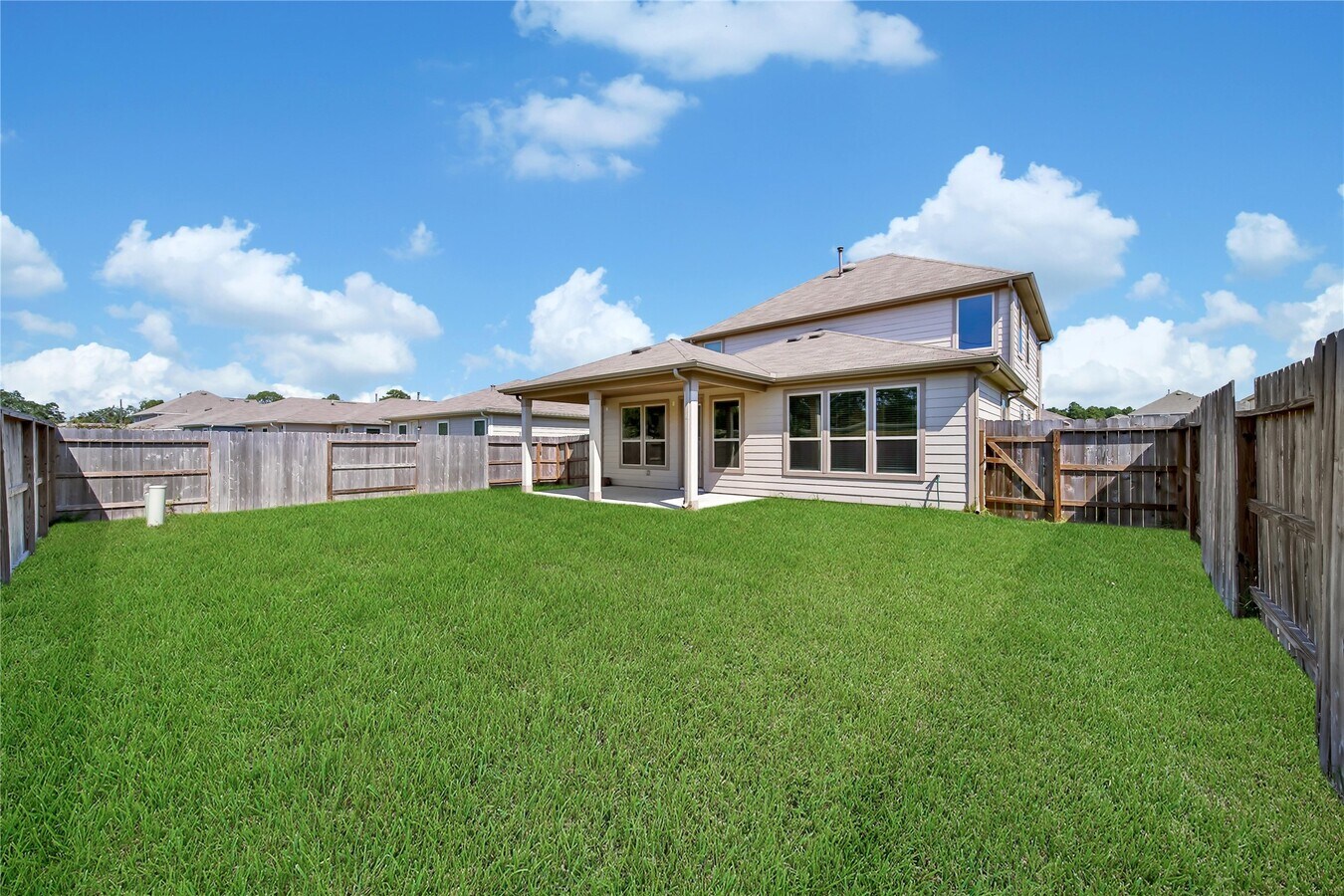 Photo - 41519 Stampede Strm