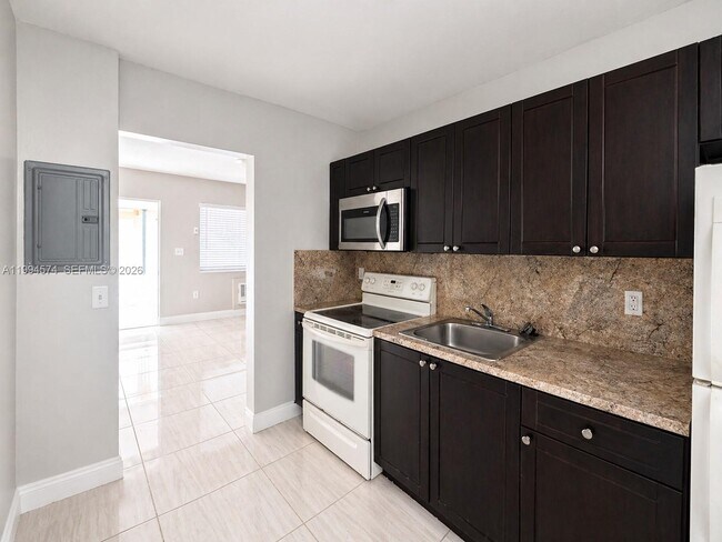 1920 Washington Ave Unit 3