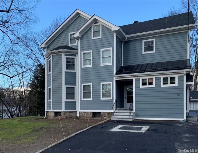 Building Photo - 37 Edgemont Rd Unit 2A