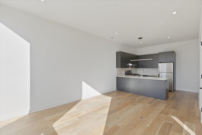 Photo - 4513 N Clark St Unidad 301