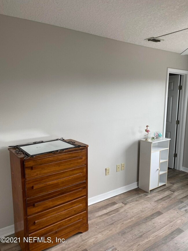 Photo - 201 10th St N Unidad 301