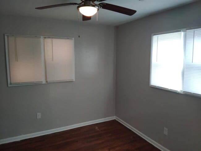 Photo - 1004 Alaska St