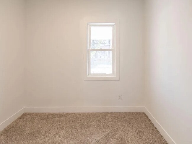 Photo - 2102 Morton Ave