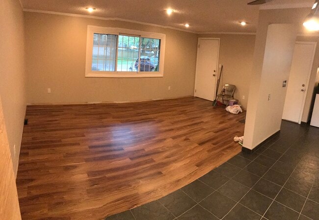 Photo - 24 Grandview Dr Unit Lower