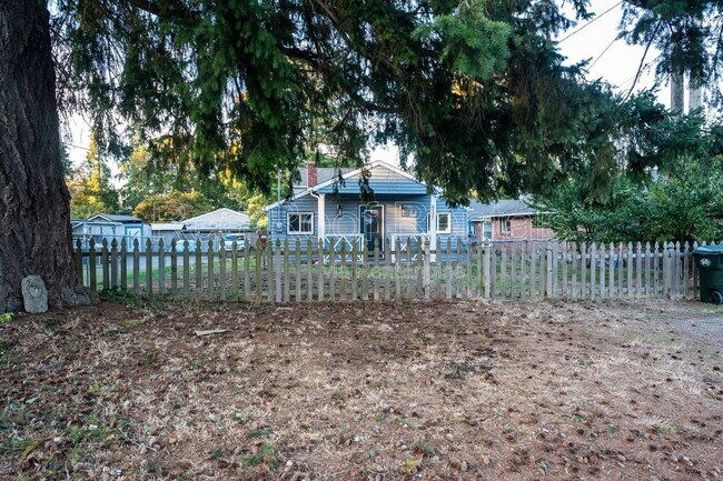 Photo - 6527 95th St SW