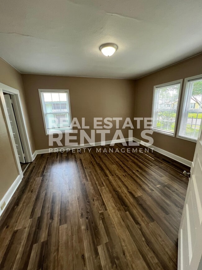 Photo - 1009 Martin Ave