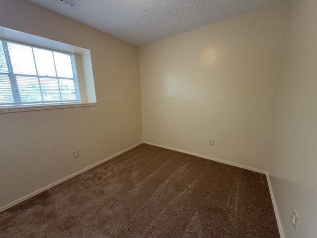 Photo - 1527 Lazy Spring Dr