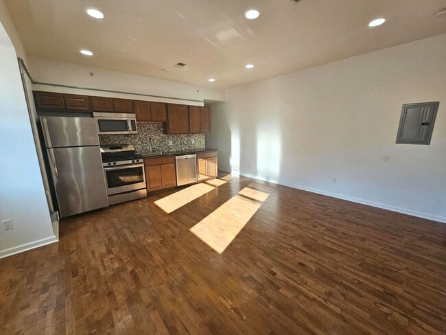 Photo - 601 N 39th St Unit 3