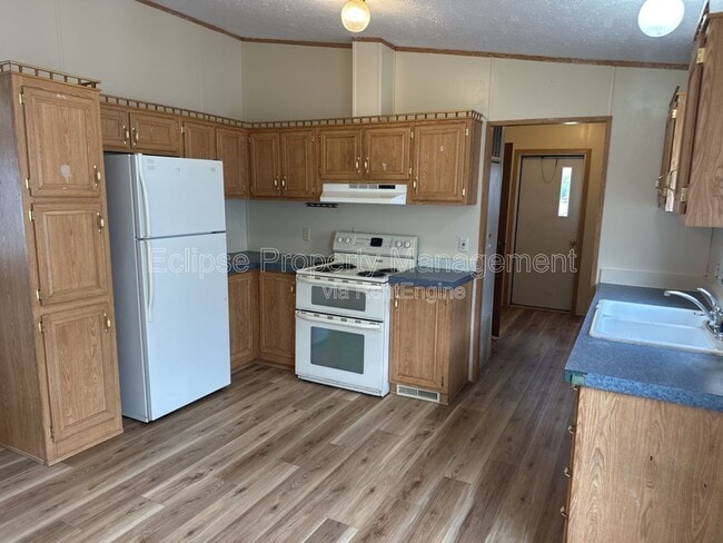 Photo - 187 Honeysuckle Cir