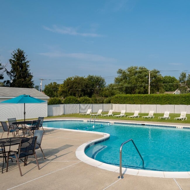 Photo - Strawberry Ridge Apartments