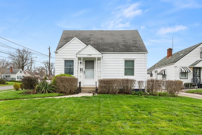 Building Photo - Charming 3 Bedroom In Central Columbus with Fenced in Yard