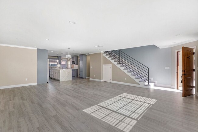 Photo - 2216 N Frederic St