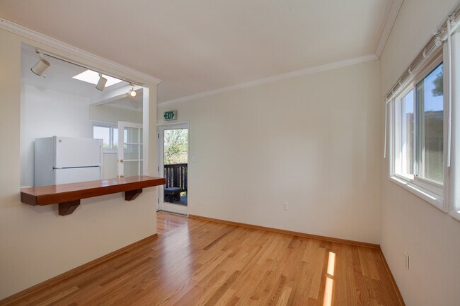 Photo - 1318 Oak St Unit C