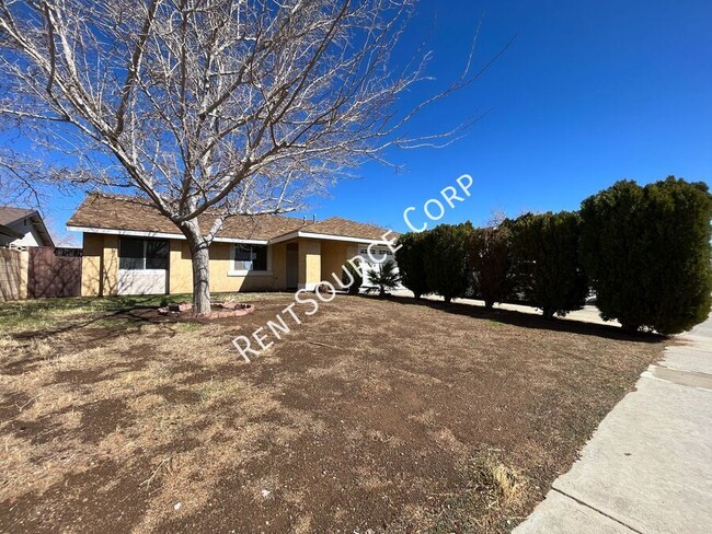 3 Bedroom 2 Bath Home For Rent in Palmdale - 3 Bedroom 2 Bath Home For Rent in Palmdale