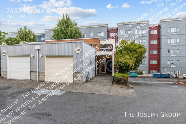 Building Photo - 2430 Yakima Ct