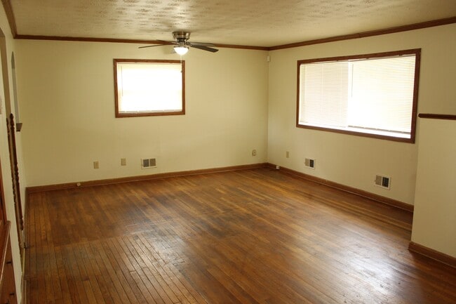 Photo - 3301 Scottwood Rd