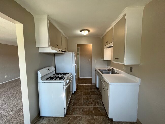 Kitchen - McCarron's Apartments