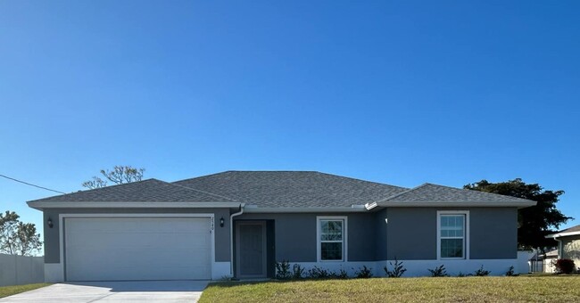 BRAND NEW CONSTRUCTION 4/2 Cape Coral - BRAND NEW CONSTRUCTION 4/2 Cape Coral House