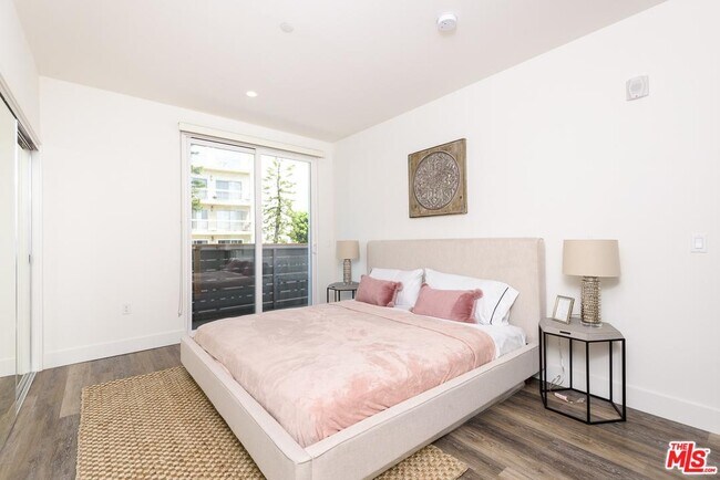 Photo - 2321 Fox Hills Dr Unidad 302