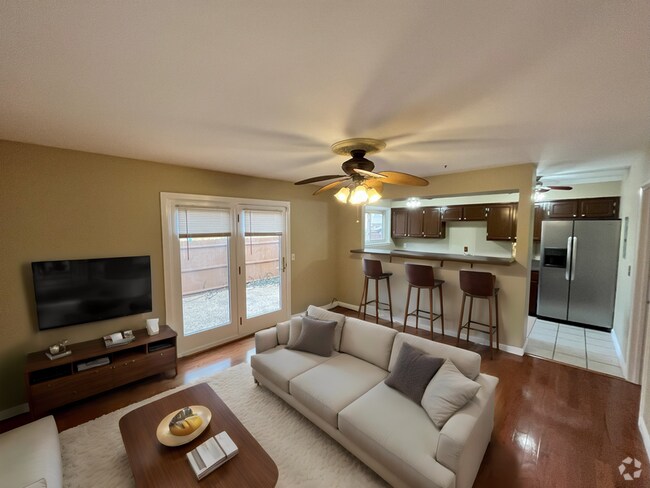 Building Photo - 6947 Highland Park Dr Rental
