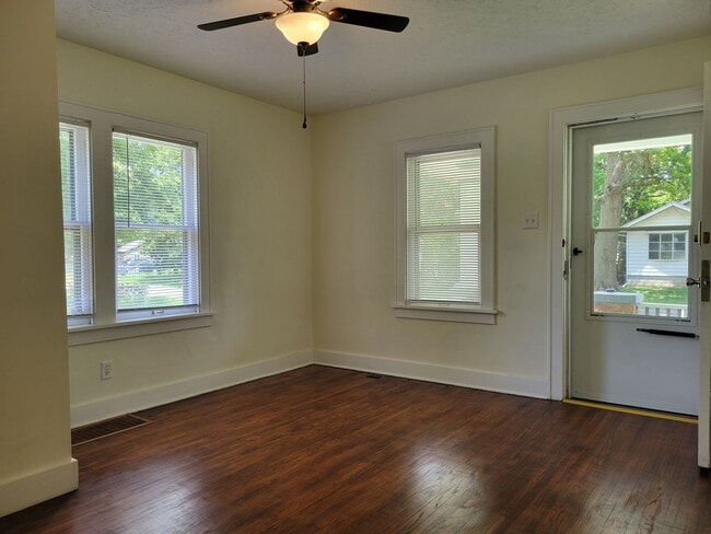 Photo - Floor-tastic Retreat: Rent this 3 Bed/1 Ba...