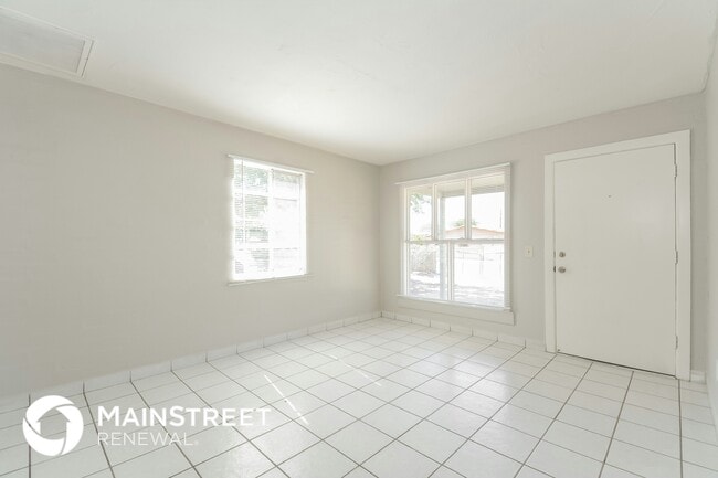 Photo - 4325 S 15th Ave