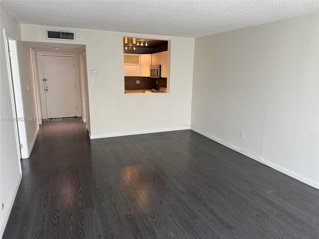 Building Photo - 492 NW 165th St Unit C-314