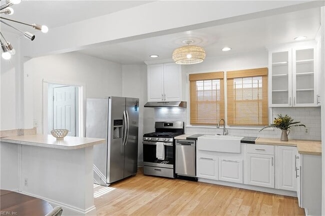 Photo - 920 Oaklawn Ave