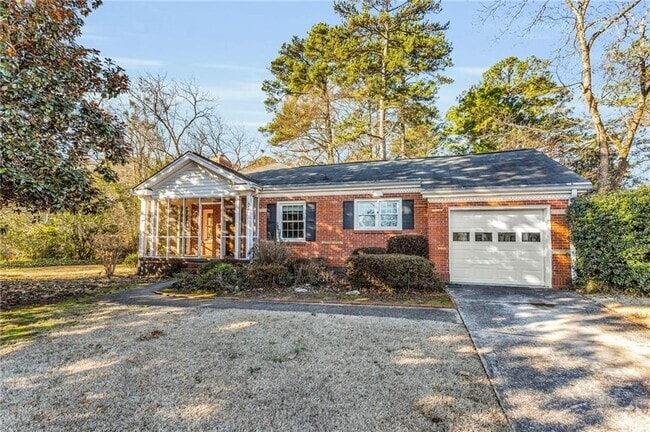 Building Photo - 948 Sycamore Dr Rental