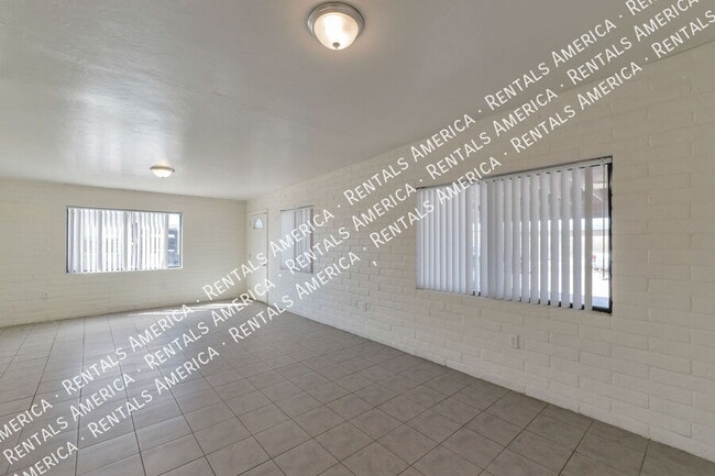 Photo - 7051 S 6th Ave