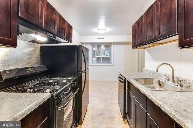 Building Photo - 5340 C St SE Rental