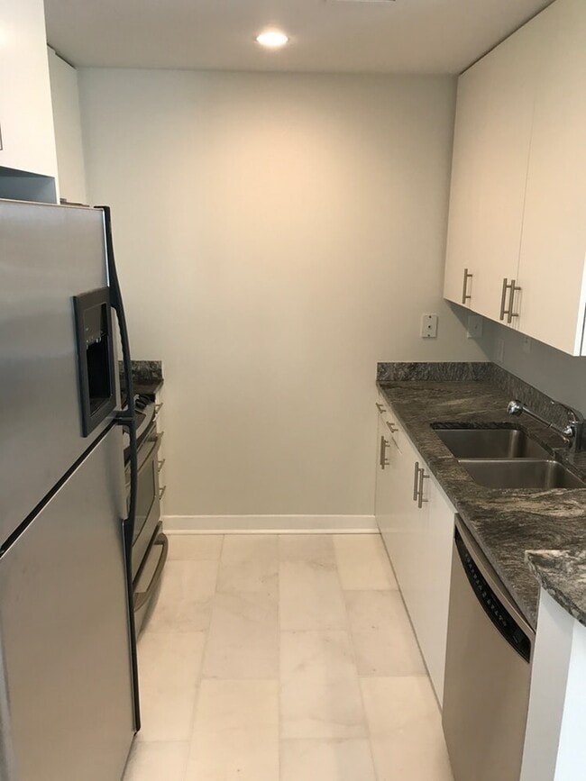 Photo - 3338 Peachtree Rd NE Unit #604