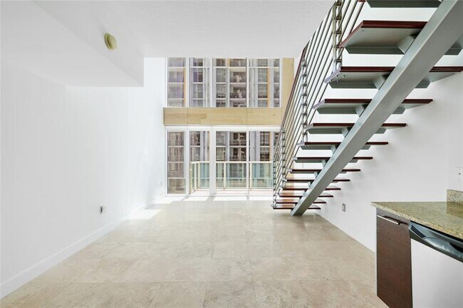 Photo - 41 SE 5th St Unit 906