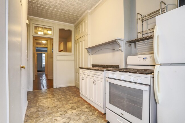 Building Photo - 320 Jefferson St Unit 3L / 8