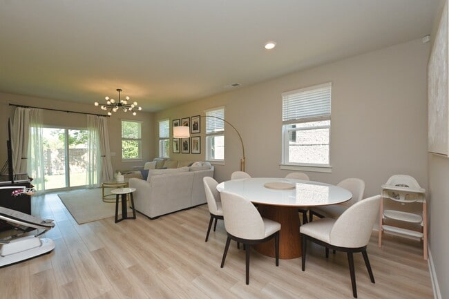 449 Golden Mdw Ln