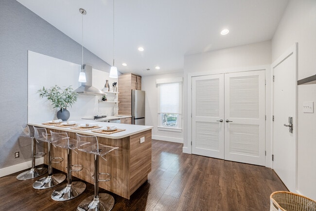 2 Bed 2 Bath