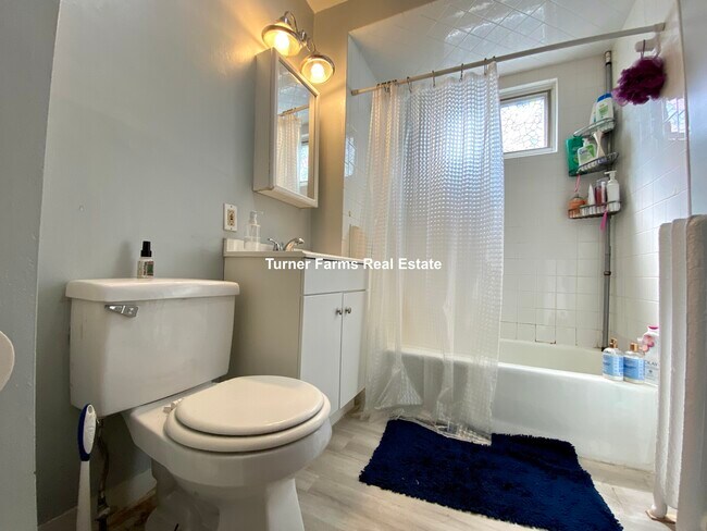 Photo - 106 W Adams St Unit 1st floor