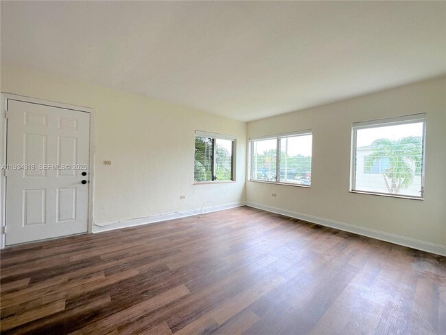 Photo - 1920 Biarritz Dr Unit 3