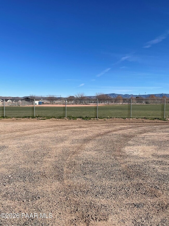 Photo - 1118 Helsing Rd