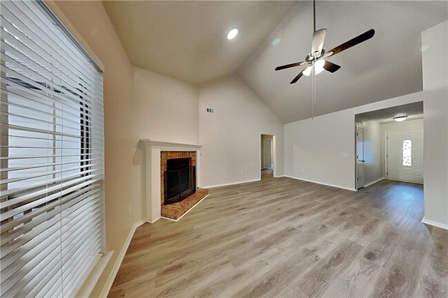 Photo - 3979 Sharon Spgs