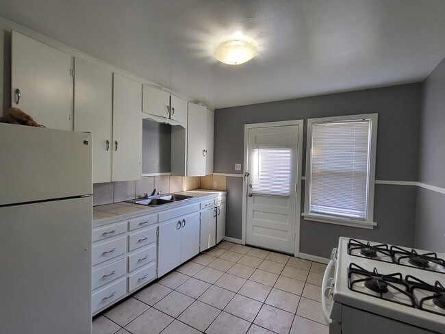 Photo - 1210 SW 10th Ave Unit 1210 SW 10th #1