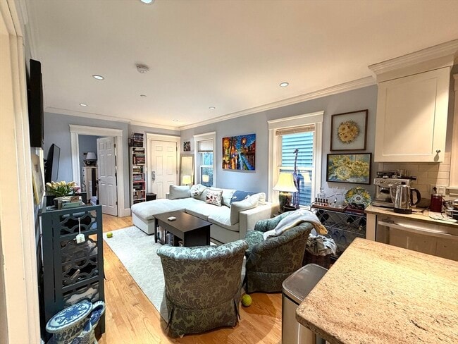 Building Photo - 133 Erie St Unit 1