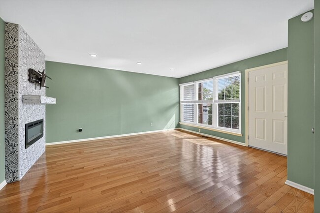 Photo - Beautiful 2 Bedroom, 1 Bathroom Condo In W...