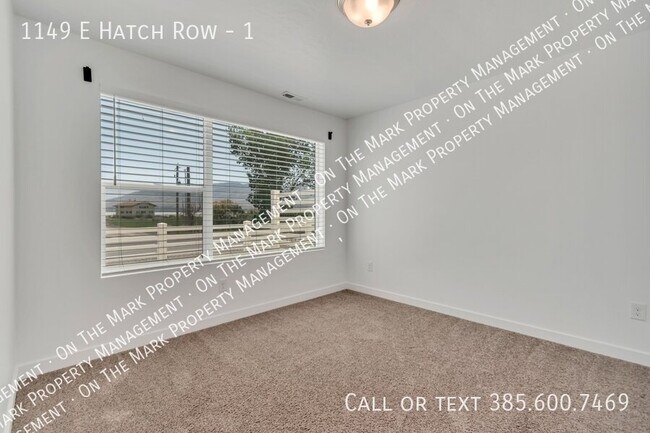 Photo - 1149 E Hatch Row