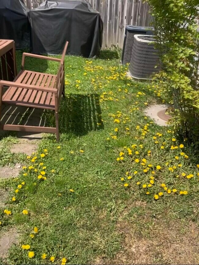 Photo - 2863 W Belden Ave Unit 2