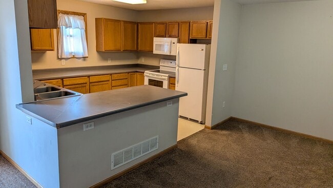 Photo - Location location location! This beautiful Fridley 3 bedroom townhouse, dont miss out!