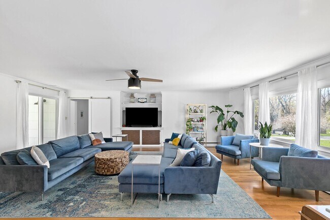 Photo - 15 N Cartwright Rd